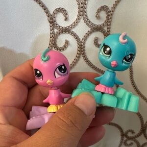 LPS Colorful Bird Figurine Set